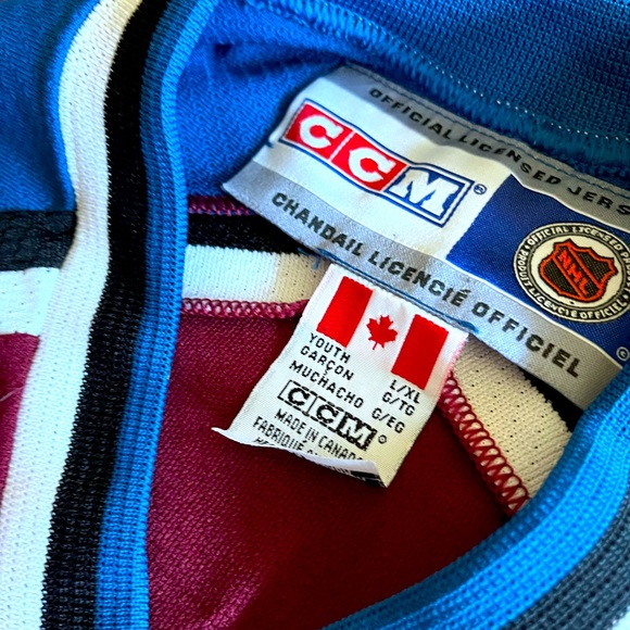 🚨RETRO COLORADO AVALANCHE JERSEY🚨 - Picture 2 of 4